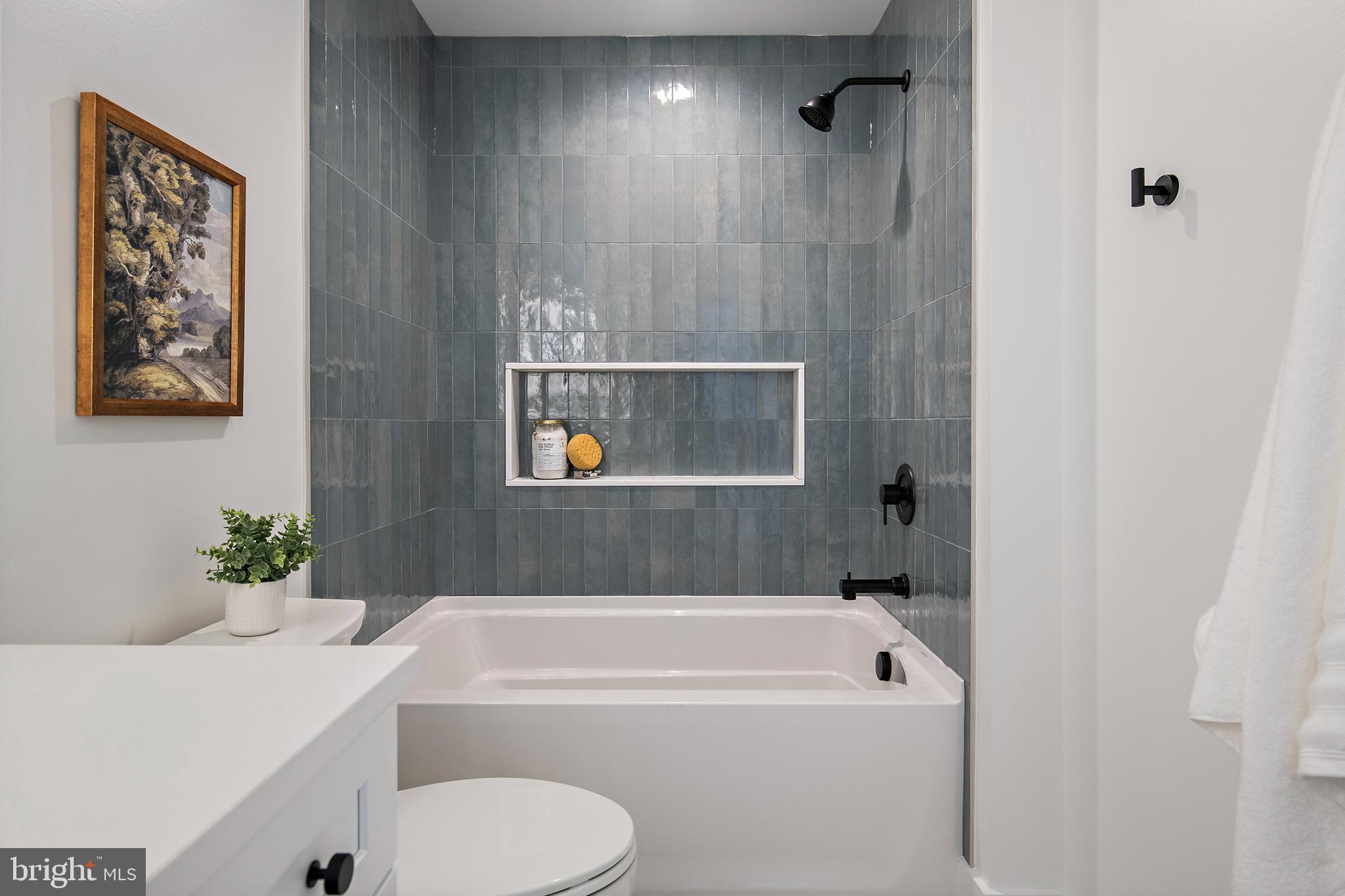 136 S HOMELAND AVENUE