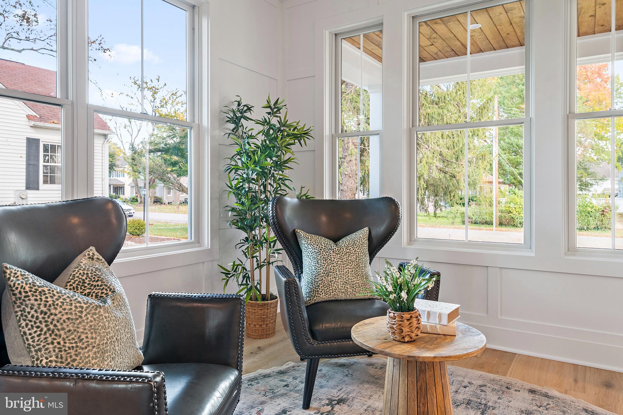 136 S HOMELAND AVENUE