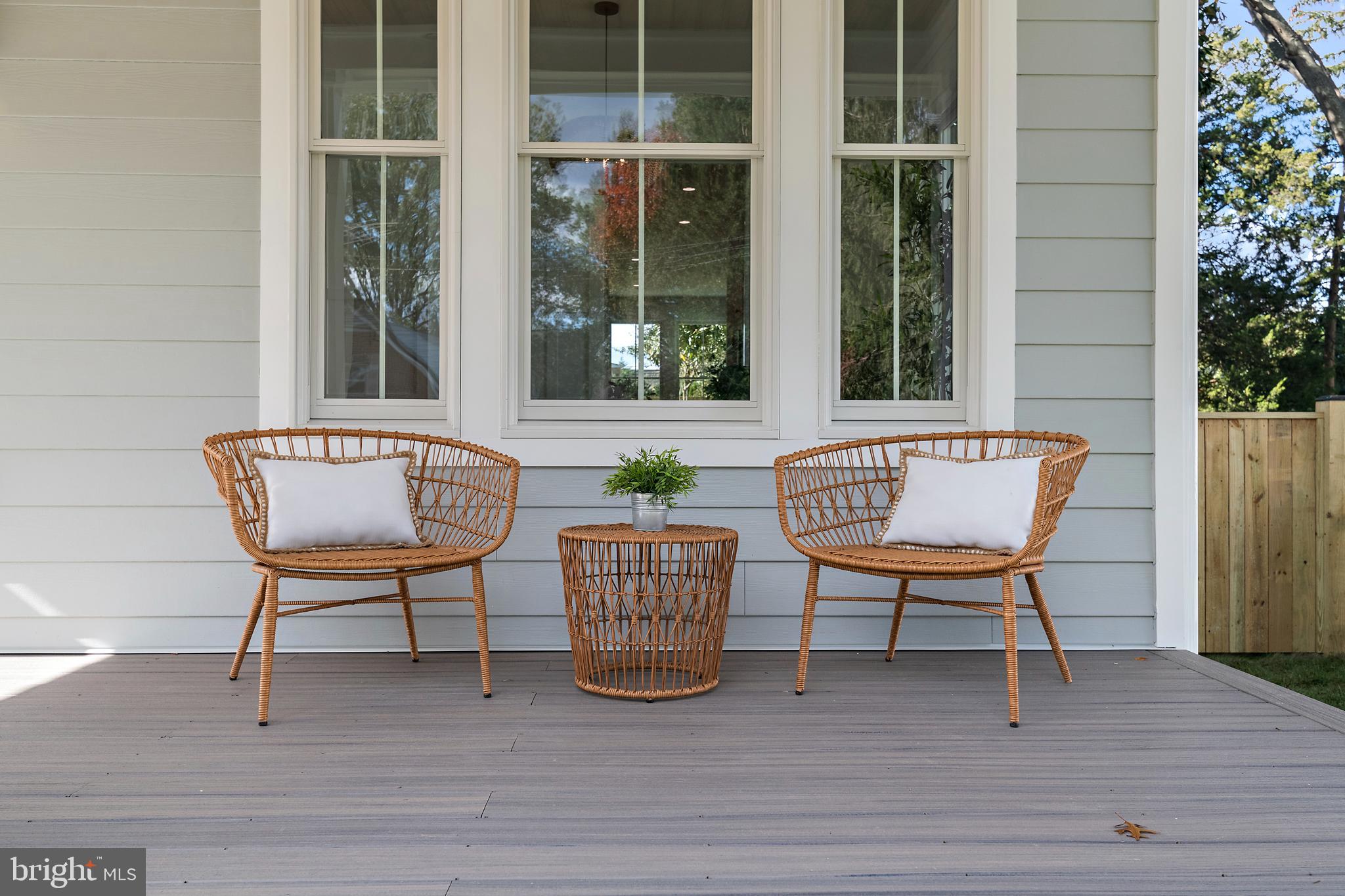 136 S HOMELAND AVENUE