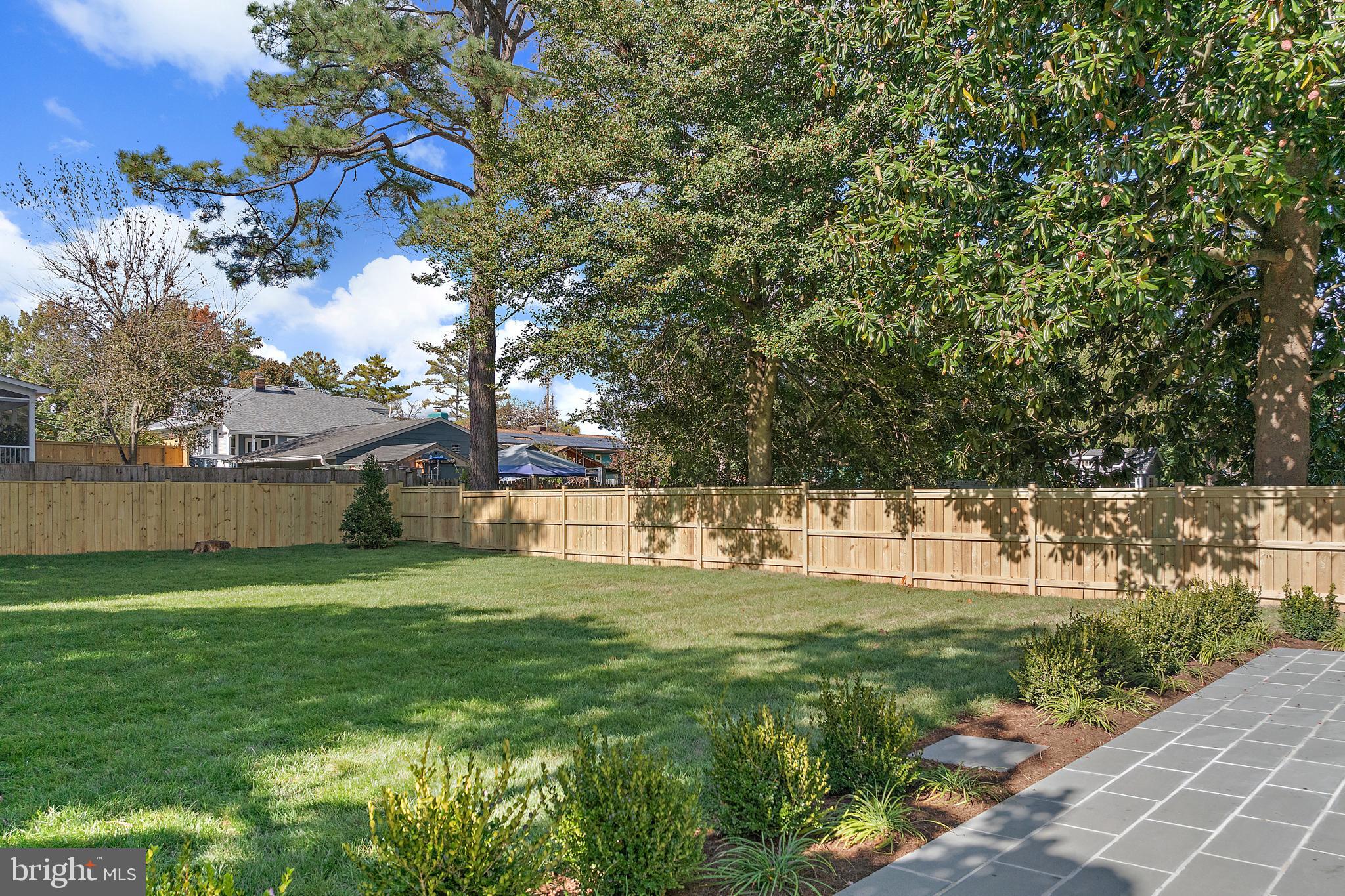 136 S HOMELAND AVENUE