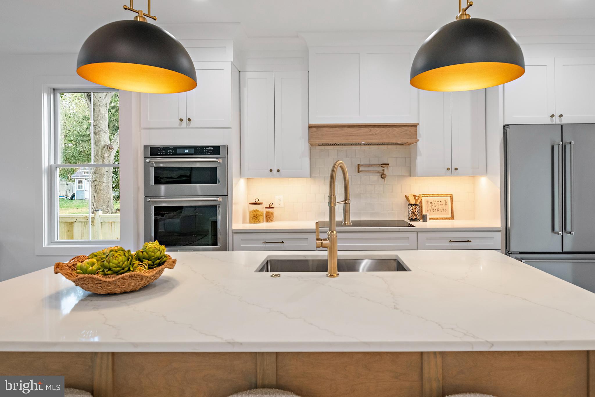 136 S HOMELAND AVENUE