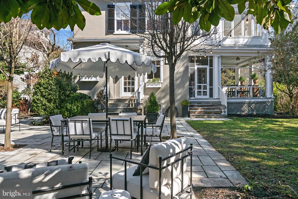 39 SOUTHGATE AVENUE