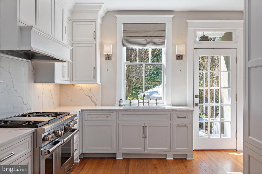39 SOUTHGATE AVENUE