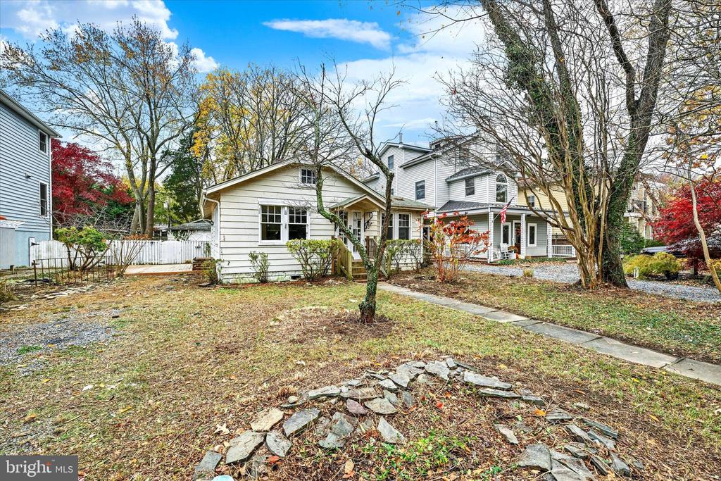 12 DECATUR AVENUE