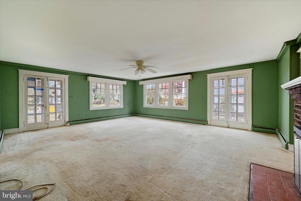 12 DECATUR AVENUE
