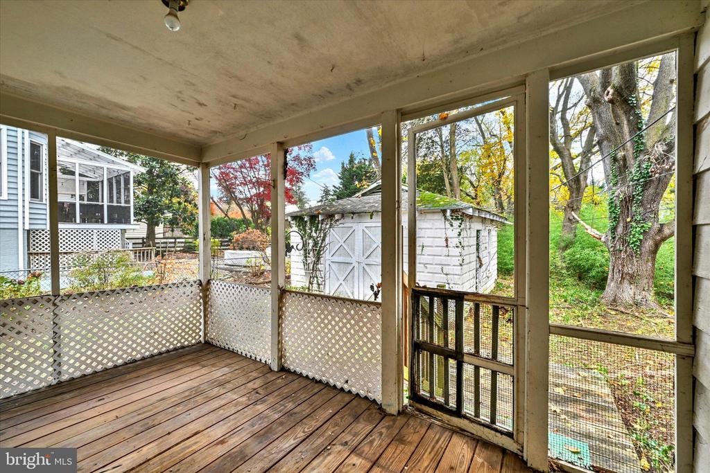 12 DECATUR AVENUE