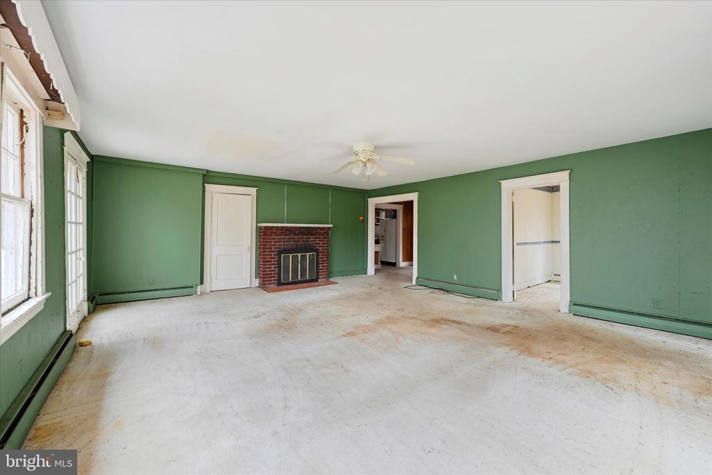 12 DECATUR AVENUE