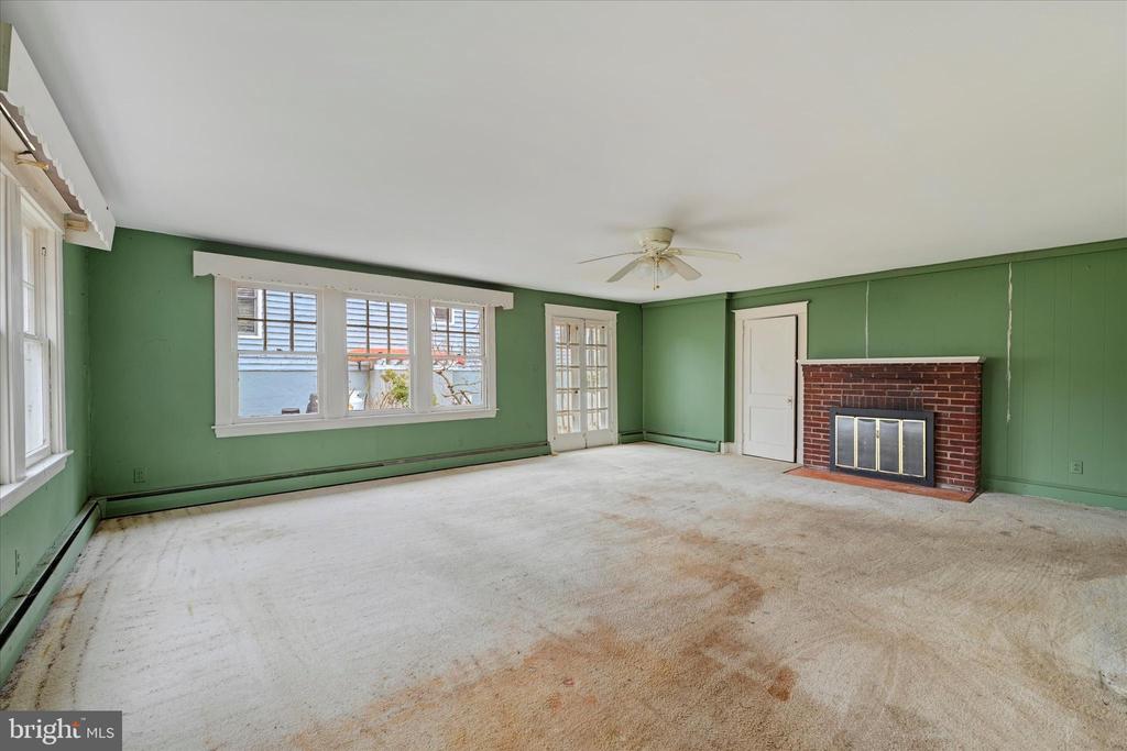 12 DECATUR AVENUE