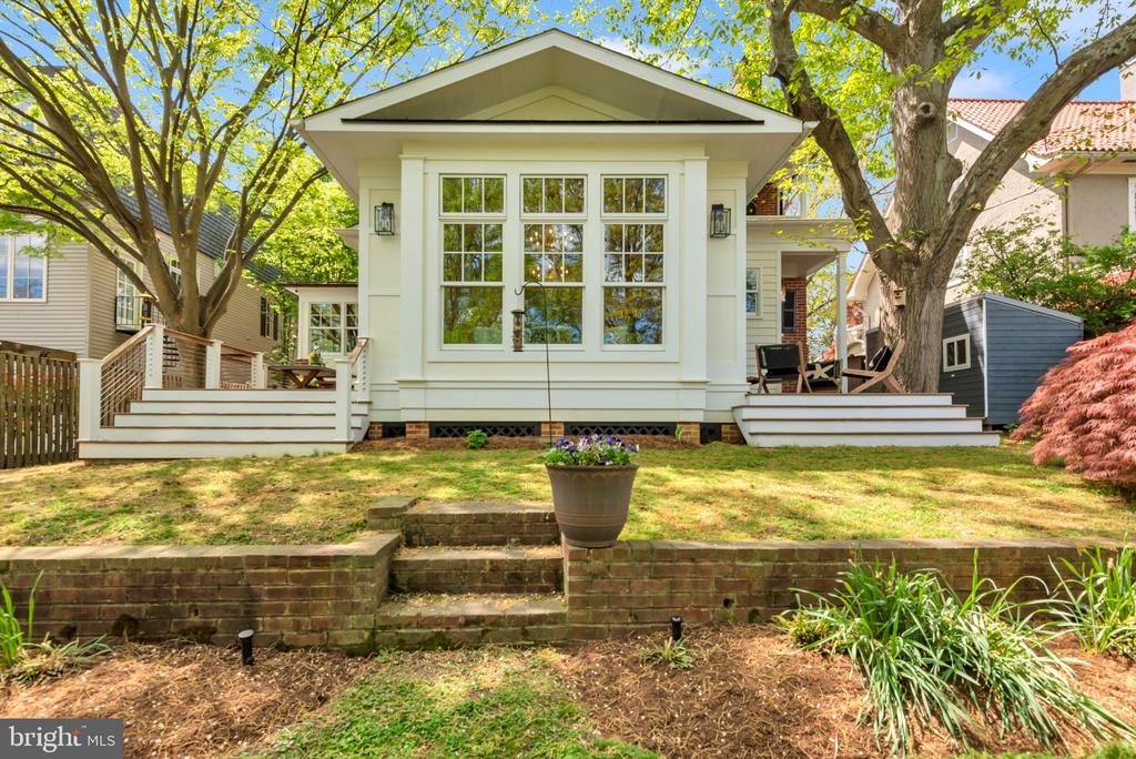 4 SOUTHGATE AVENUE