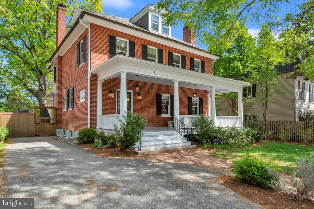4 SOUTHGATE AVENUE