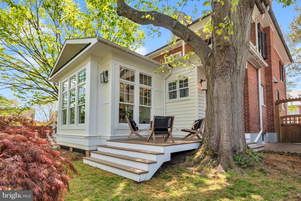 4 SOUTHGATE AVENUE