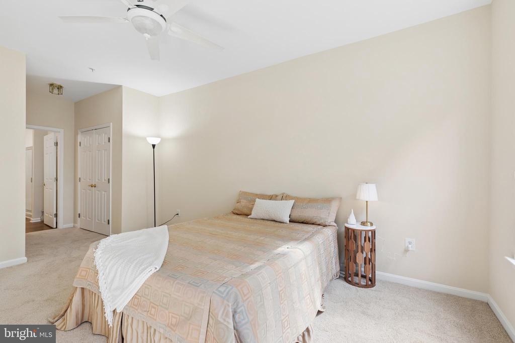 431 HAMLET CLUB DRIVE 102