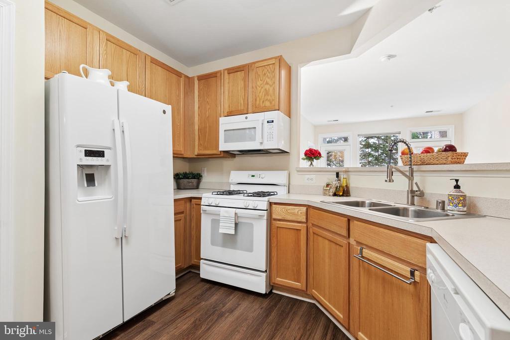 431 HAMLET CLUB DRIVE 102