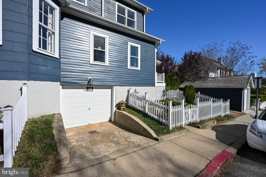 98 DUKE OF GLOUCESTER STREET