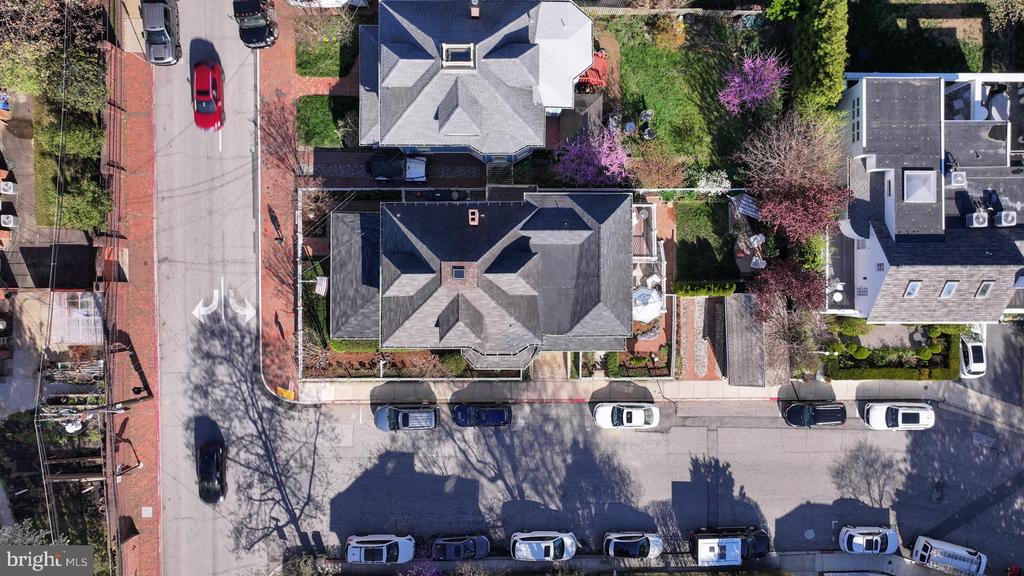 98 DUKE OF GLOUCESTER STREET