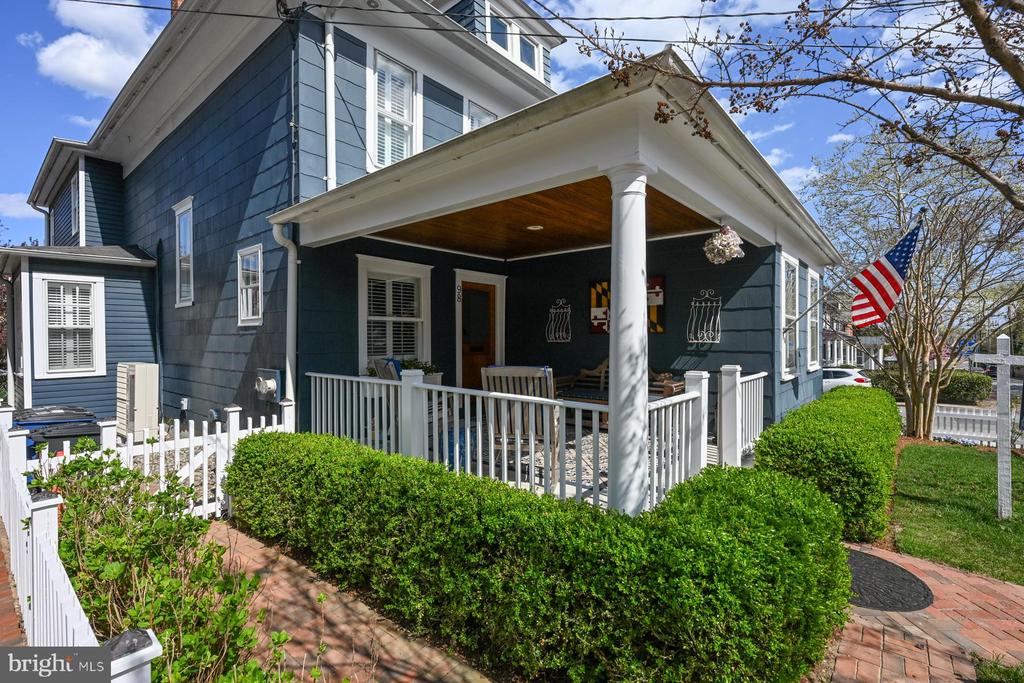 98 DUKE OF GLOUCESTER STREET