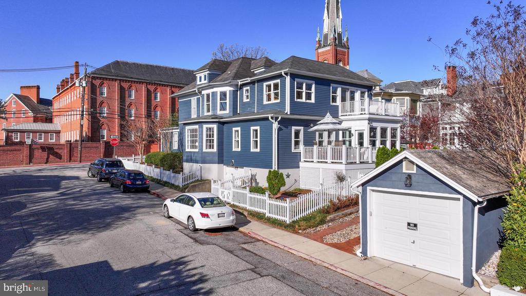 98 DUKE OF GLOUCESTER STREET