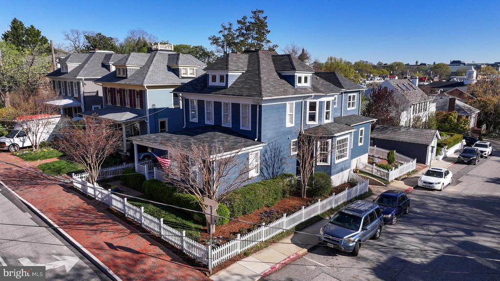 98 DUKE OF GLOUCESTER STREET