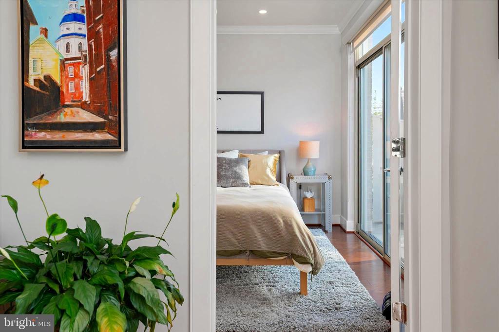 66 FRANKLIN STREET 304