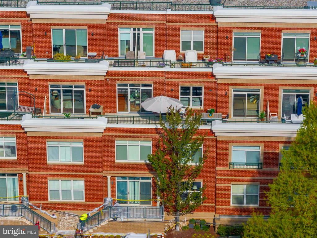 66 FRANKLIN STREET 304
