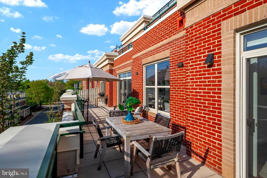 66 FRANKLIN STREET 304