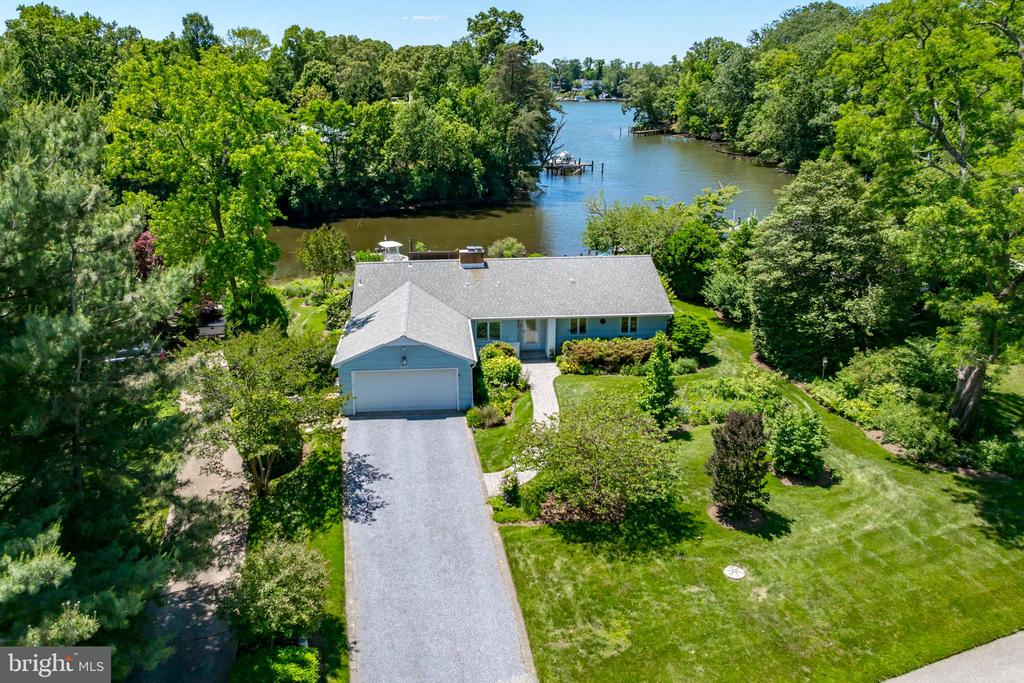 615 CANAL LANE