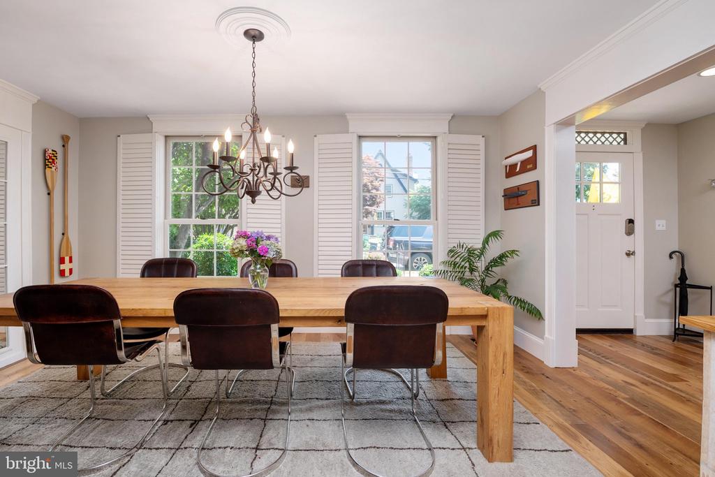 526 SIXTH STREET