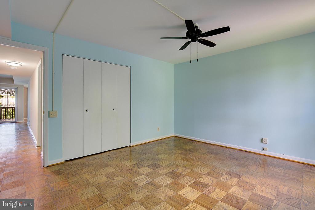 756 FAIRVIEW AVENUE Unit: 756 D