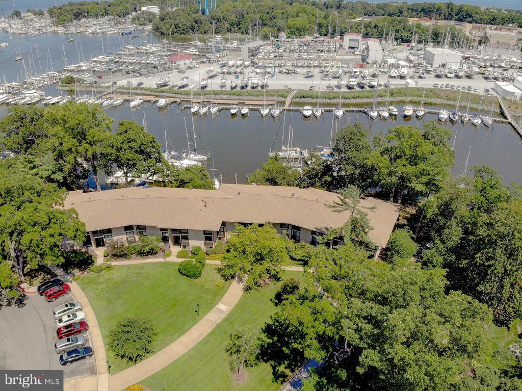 756 FAIRVIEW AVENUE Unit: 756 D