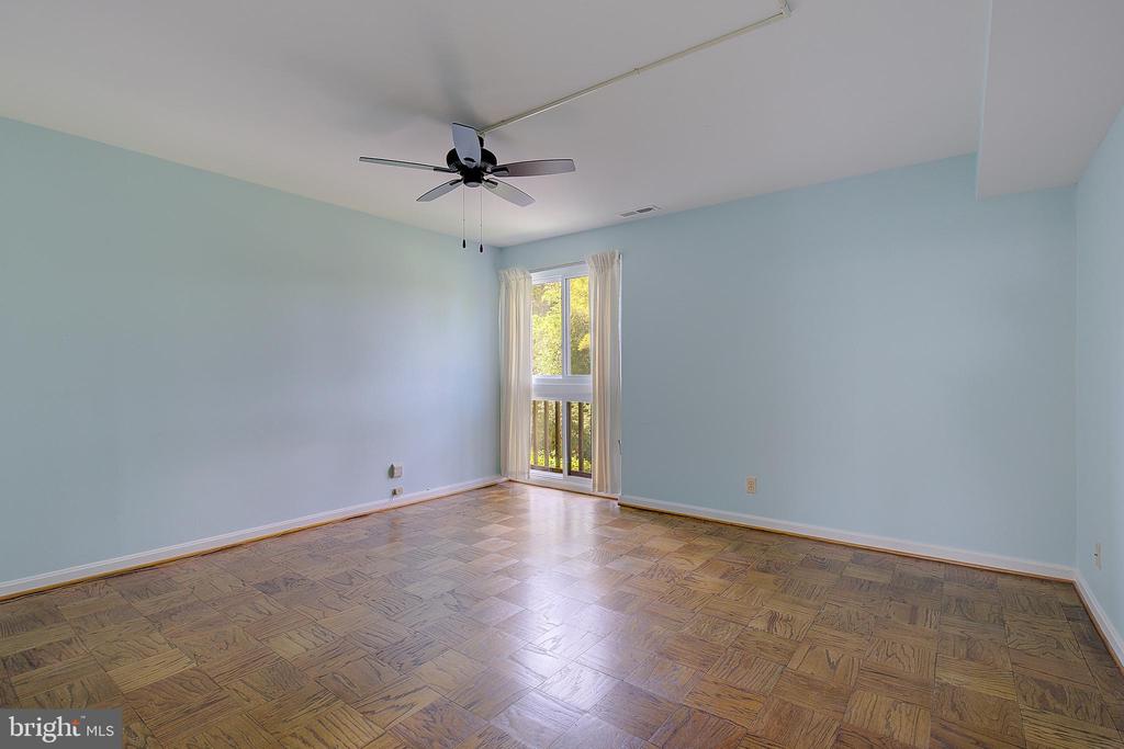 756 FAIRVIEW AVENUE Unit: 756 D