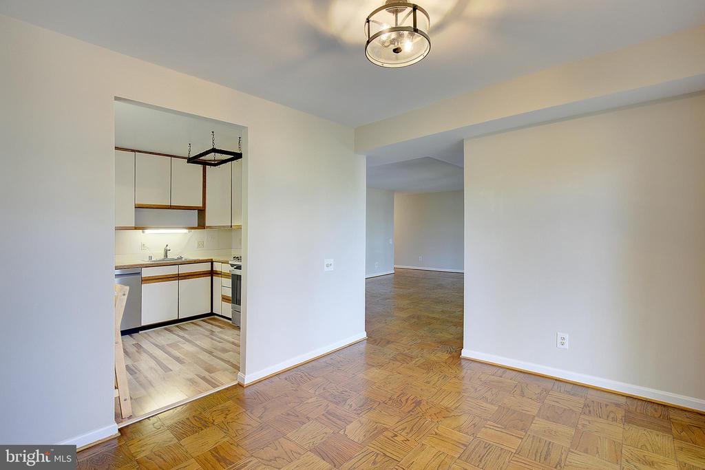 756 FAIRVIEW AVENUE Unit: 756 D