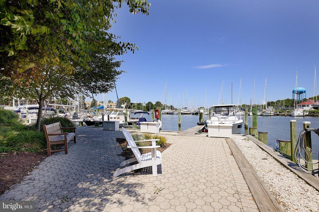 756 FAIRVIEW AVENUE Unit: 756 D