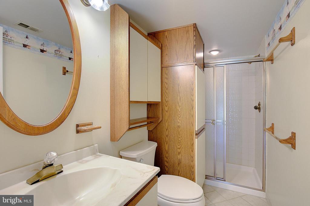 756 FAIRVIEW AVENUE Unit: 756 D