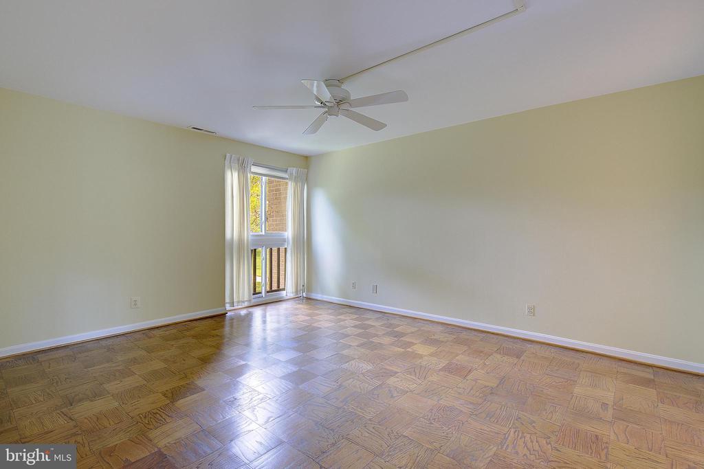 756 FAIRVIEW AVENUE Unit: 756 D