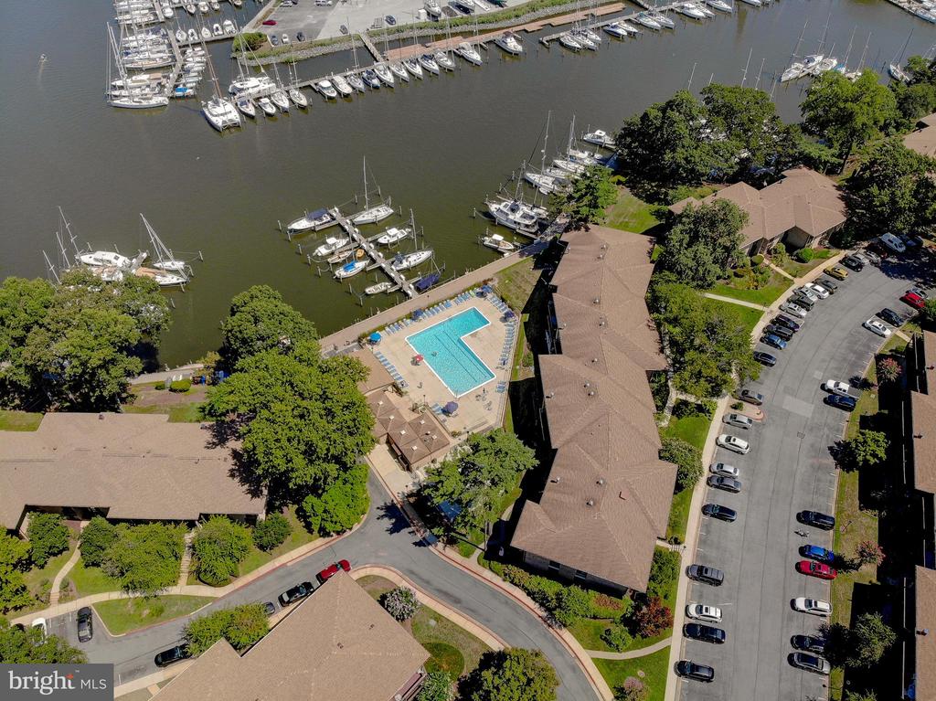 756 FAIRVIEW AVENUE Unit: 756 D