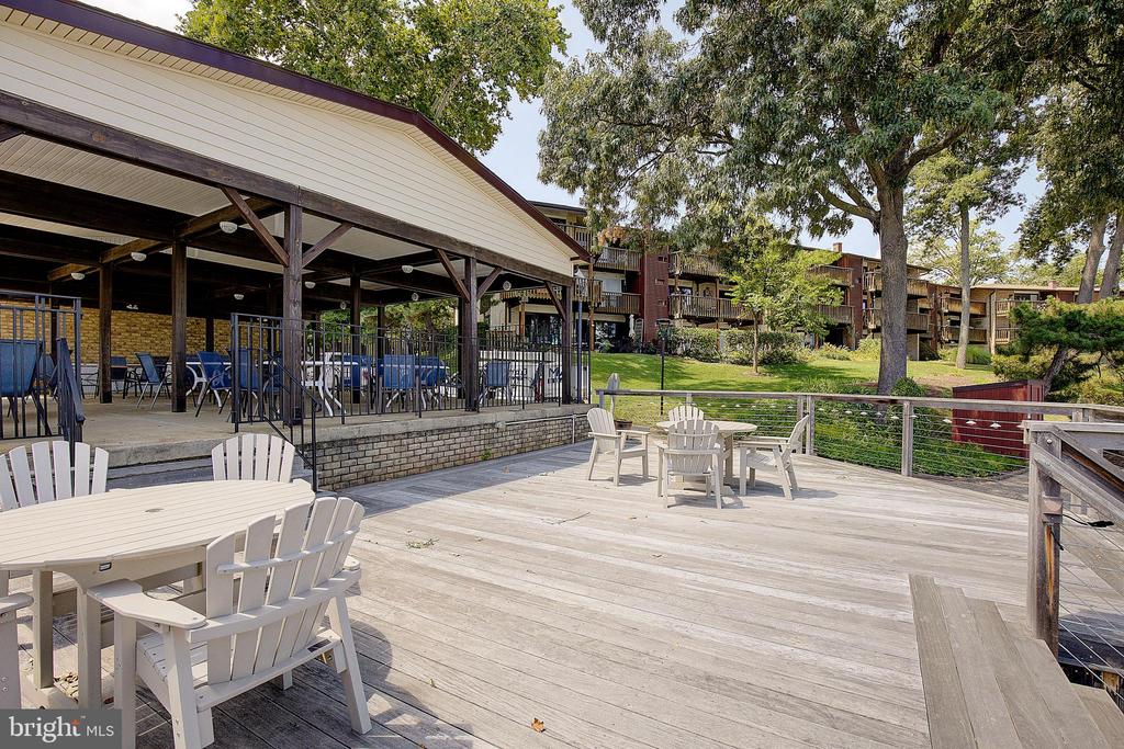 756 FAIRVIEW AVENUE Unit: 756 D