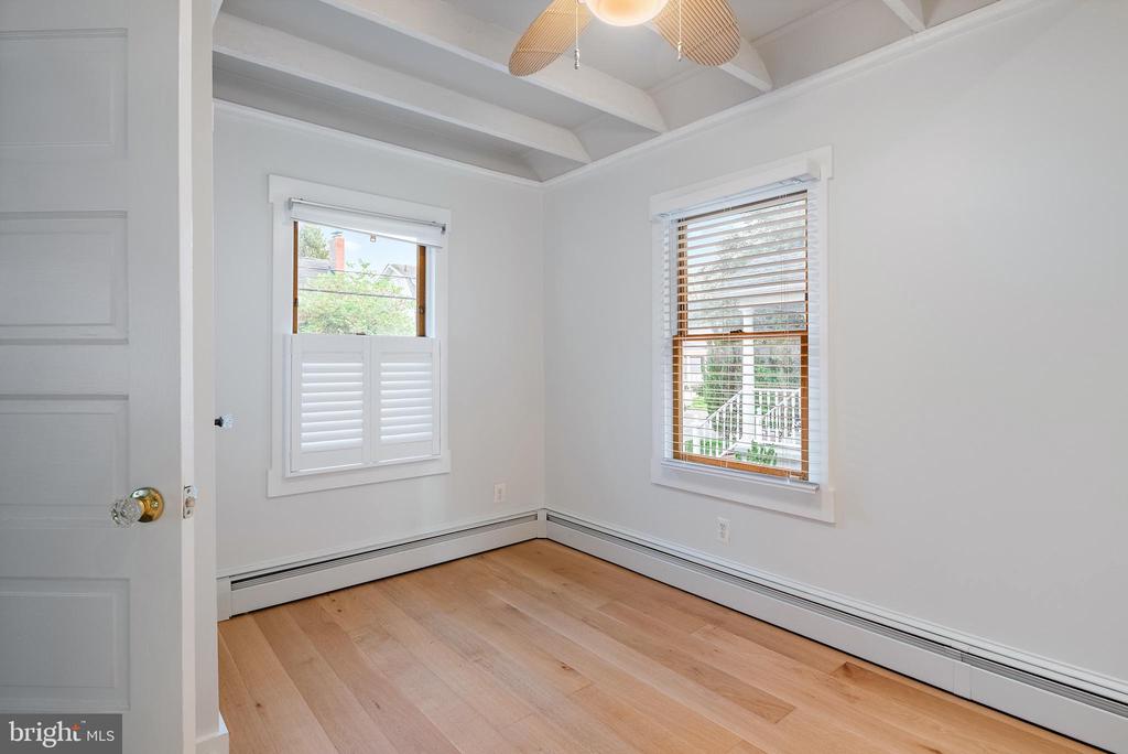122 SMITH AVENUE