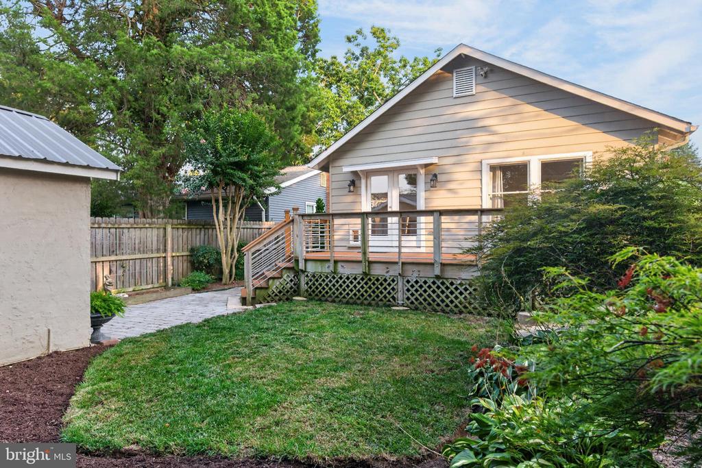 122 SMITH AVENUE