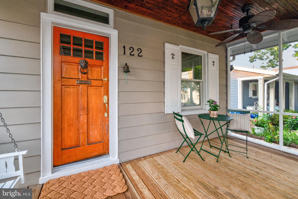 122 SMITH AVENUE