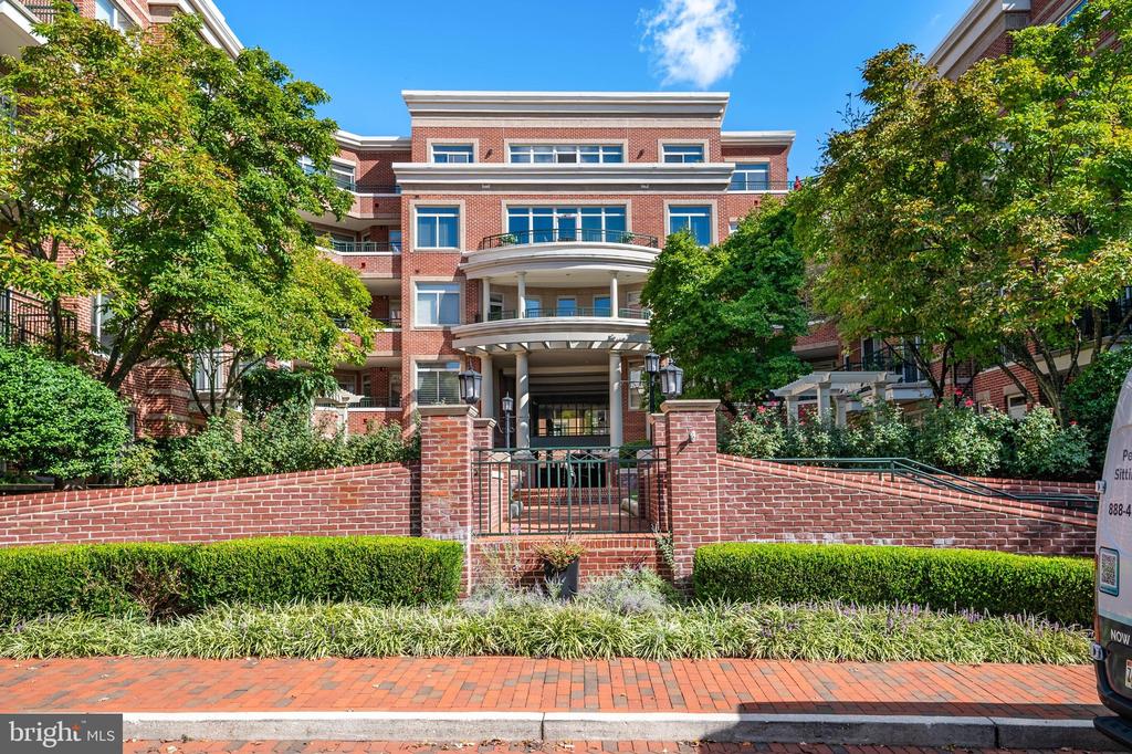 66 FRANKLIN STREET Unit: 409