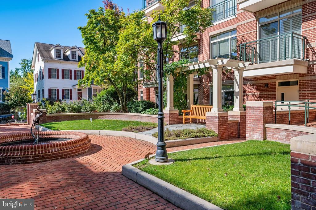 66 FRANKLIN STREET Unit: 409