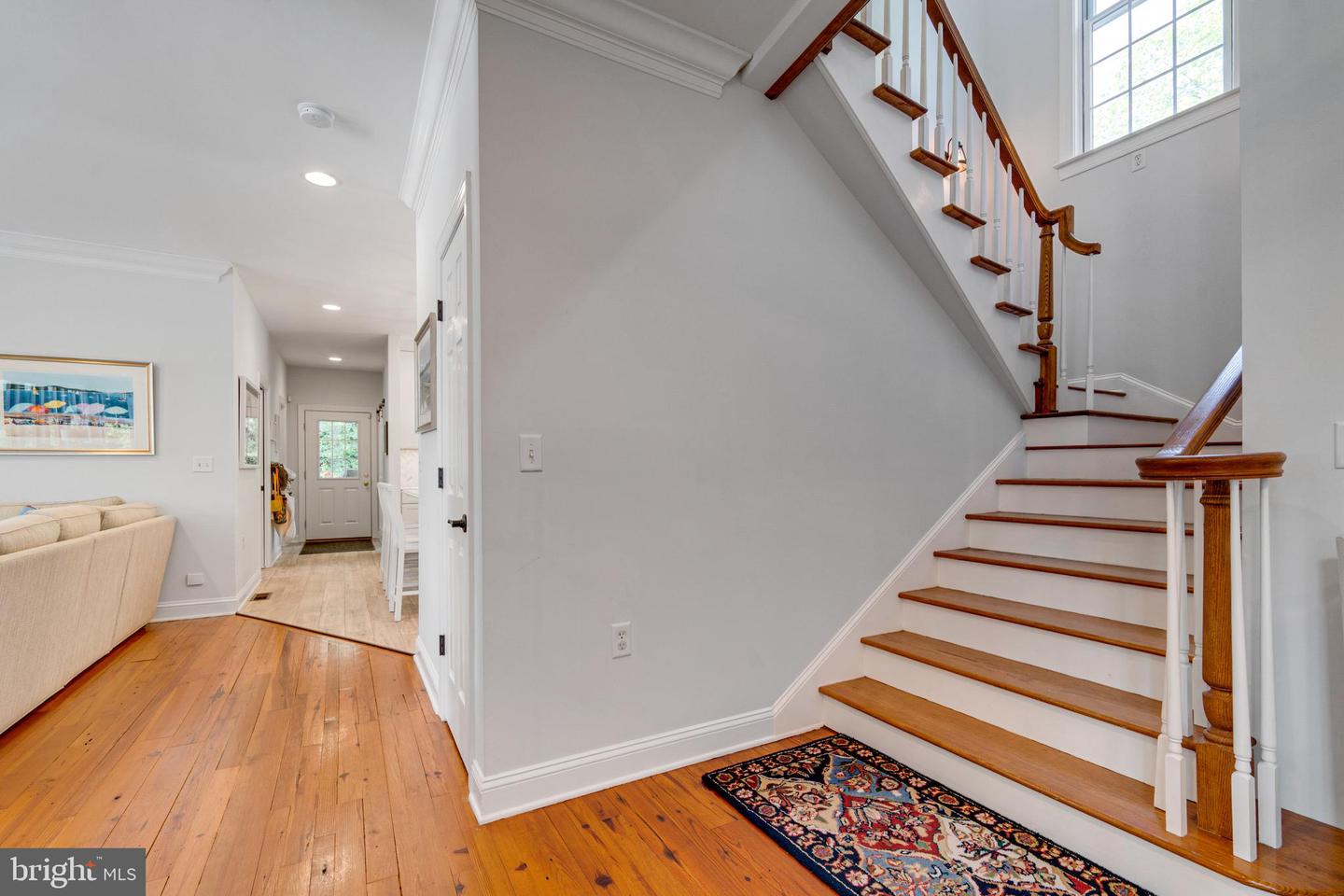 6880 Pentridge Ln