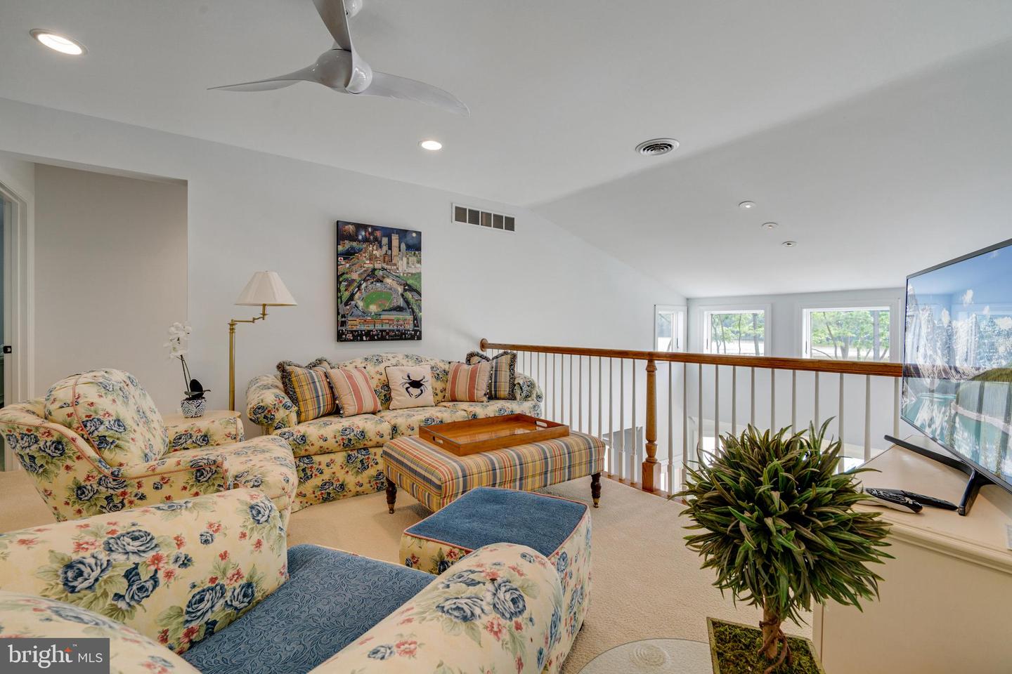 6880 Pentridge Ln