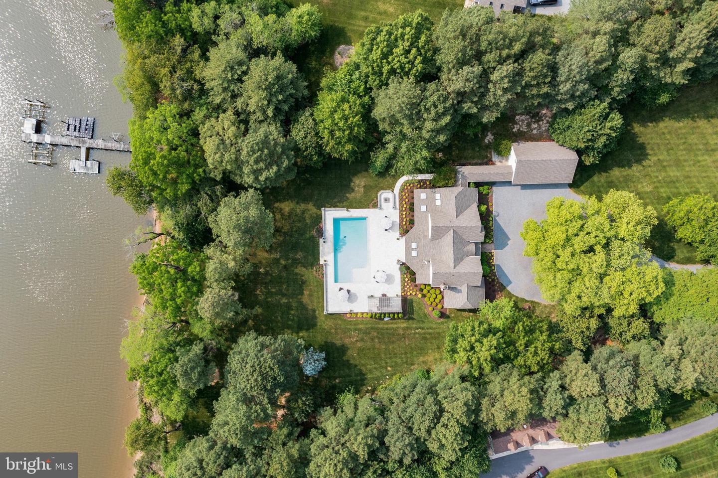 6880 Pentridge Ln