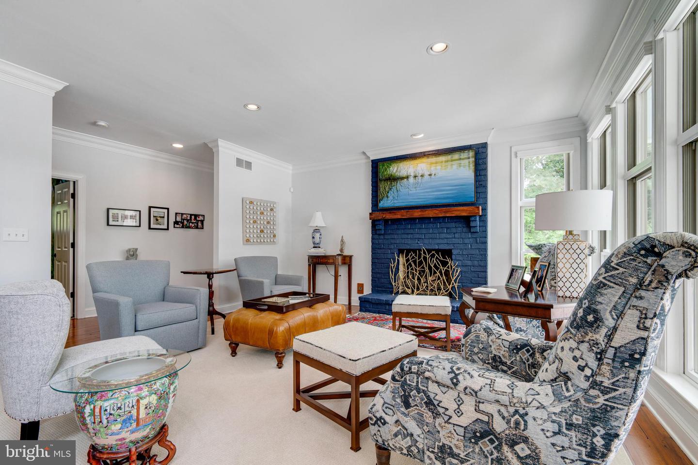 6880 Pentridge Ln