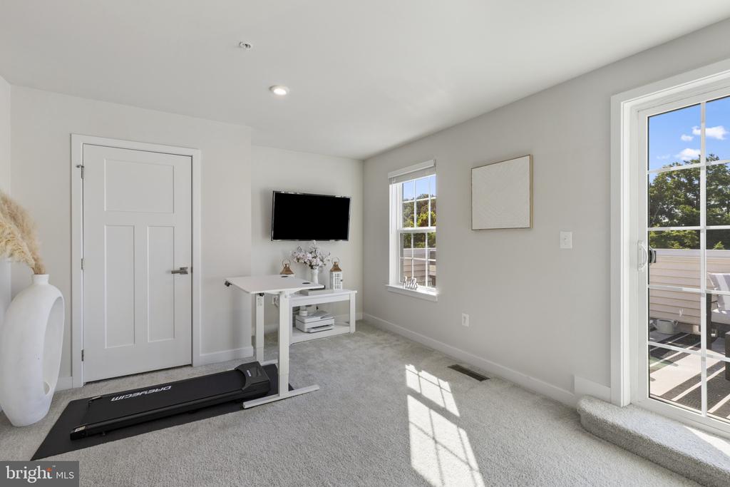 9930 Vista Pointe Dr