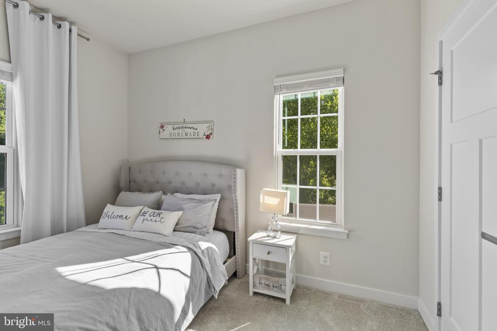 9930 Vista Pointe Dr