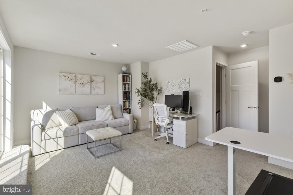 9930 Vista Pointe Dr