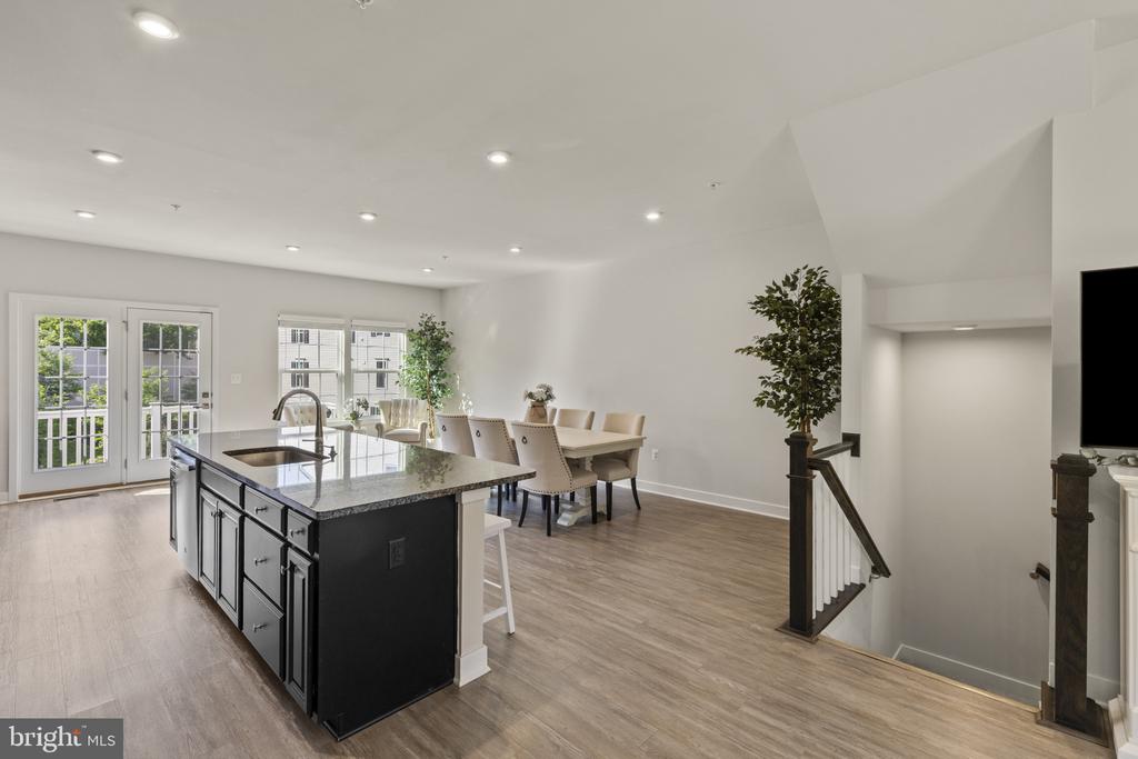 9930 Vista Pointe Dr