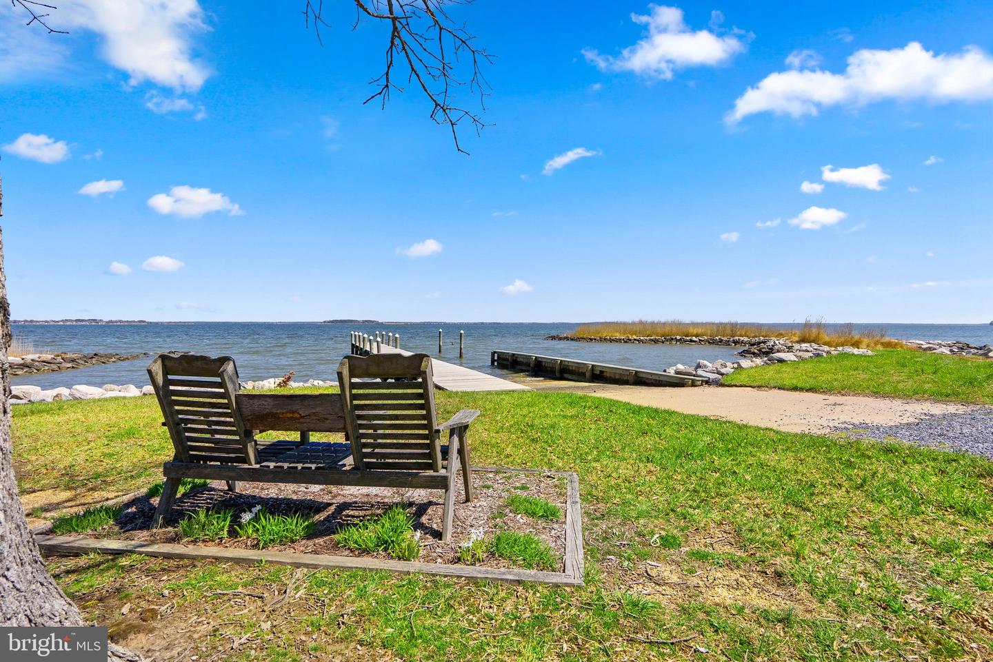 2856 Cox Neck Rd